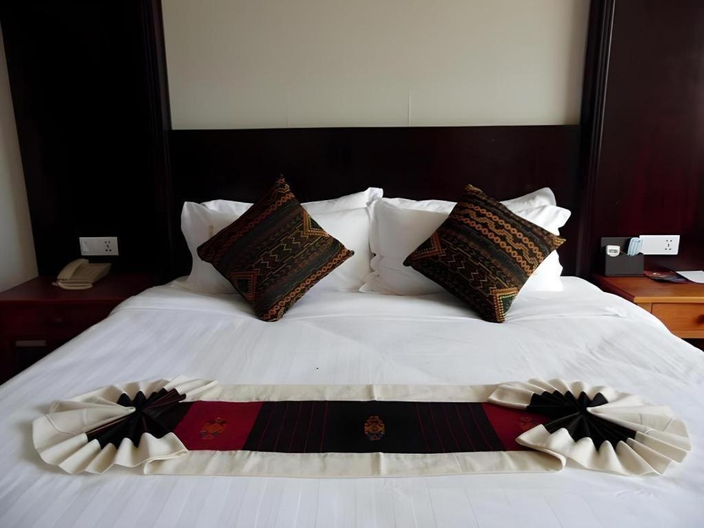 Xishuangbanna Hotel Managed By Xandria Hotel Luang Prabang Exterior foto