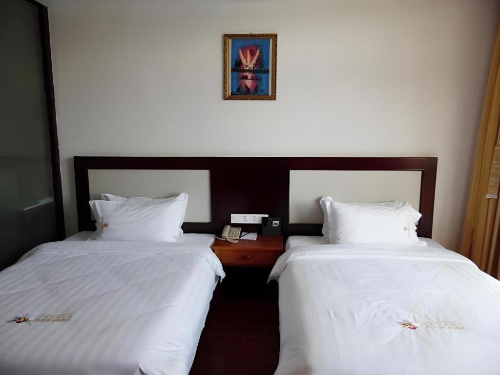 Xishuangbanna Hotel Managed By Xandria Hotel Luang Prabang Exterior foto
