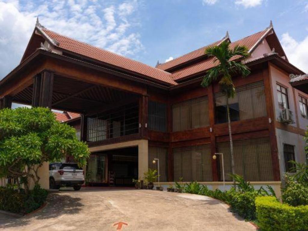 Xishuangbanna Hotel Managed By Xandria Hotel Luang Prabang Exterior foto