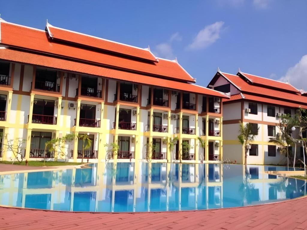 Xishuangbanna Hotel Managed By Xandria Hotel Luang Prabang Exterior foto